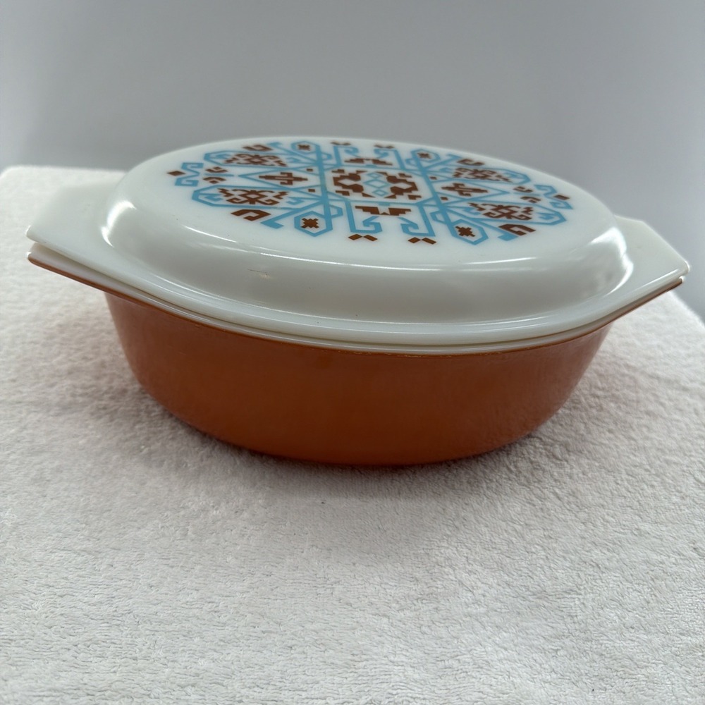 Vintage Pyrex Aztec Navajo 2 1/2 Quart #045 Oval Orange Casserole with Lid